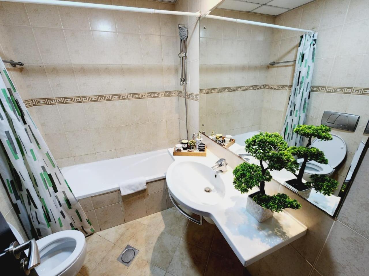 Lovely 1-Bedroom Apartment In The Heart Of Dubai Marina Luaran gambar